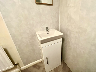 34 Fenham Bathroom1