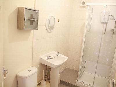 262 Croydon Bathroom