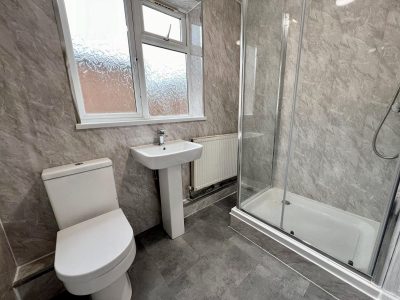 227 Tamworth Bathroom